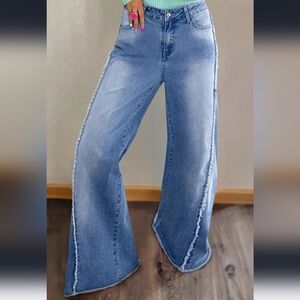 Vintage Blue Flared Stitching Raw Hem 💙 NEW never worn size 4.